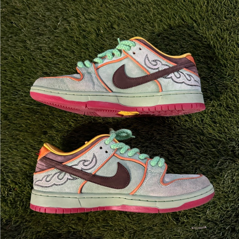 Nike “Rodeo” Dunks - Picture 3 of 8